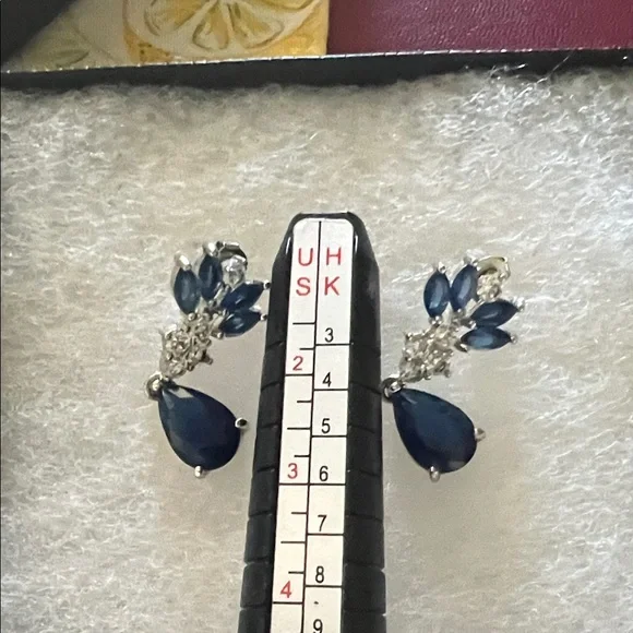 # 0873+Elegant Blue Sapphire Cubic & Drops Earrings in 925 Silver. - Picture 4 of 9